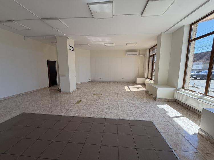 Spațiu comercial, de 132 mp, în Câmpia Turzii