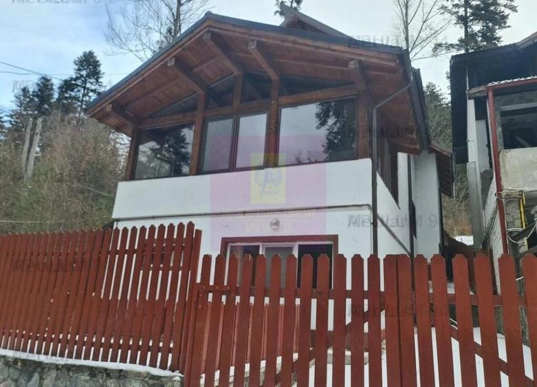 Casă cu 6 camere cu Teren 340 Mp în Cumpătu