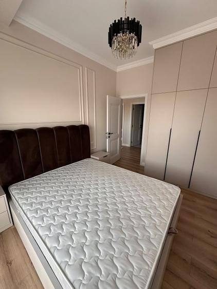 Apartament cu 3 camere decomandat, mobilat în Sud