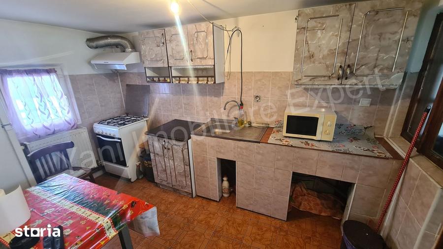 Casă cu 3 camere cu Teren 1112 Mp în Valea Iașului