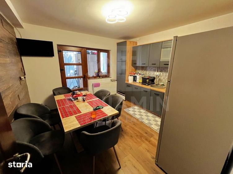 Casă cu 6 camere cu Teren 467 Mp în Cârcea