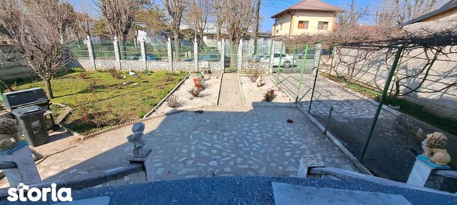 Casă cu Teren 731 Mp în Sud