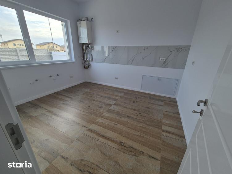 Casă cu 5 camere cu Teren 300 Mp în Central