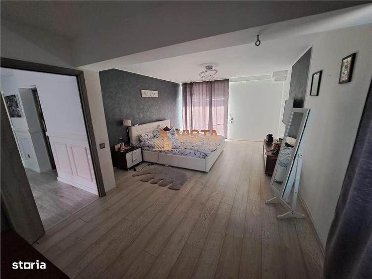 Casă cu 4 camere în Cărpiniș