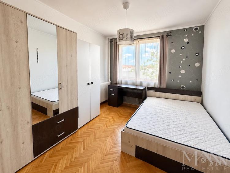 Apartament cu 3 camere decomandat în Central