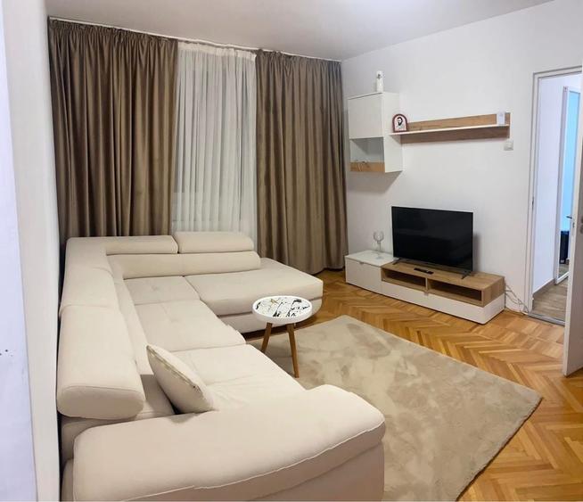 Apartament cu 2 camere semidecomandat în Central