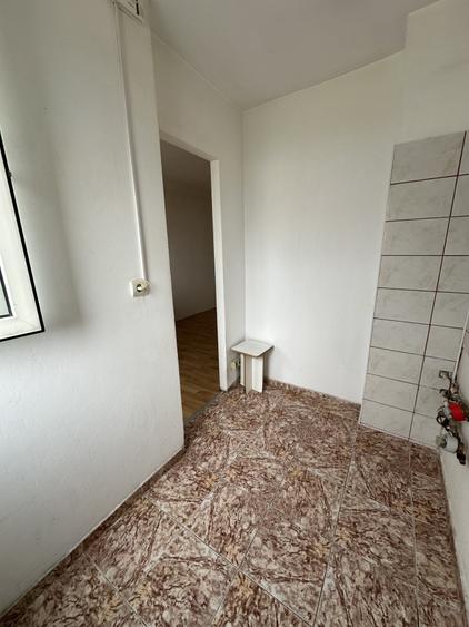 Garsonieră semidecomandată în Costin Georgian