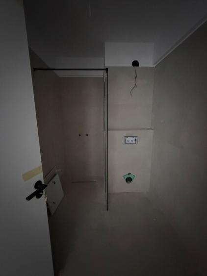 Apartament cu 2 camere semidecomandat în Florești