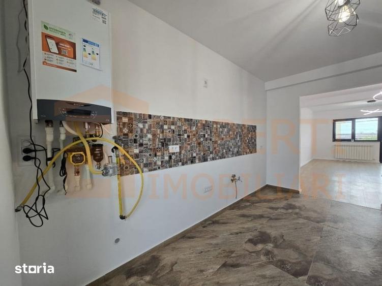 Casă cu 4 camere cu Teren 241 Mp în Brătianu