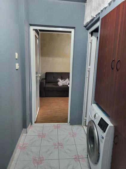 Apartament cu 2 camere semidecomandat, mobilat în Tipografilor
