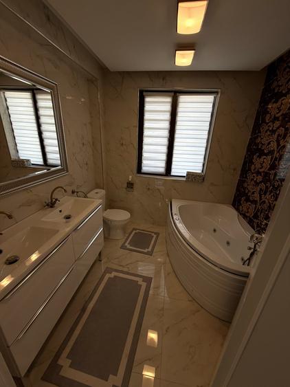 Duplex cu 4 camere cu Canalizare în Florești