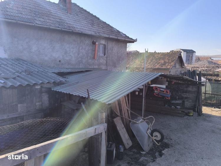 Casă cu 2 camere în Sânnicoară