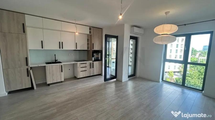Apartament cu 3 camere semidecomandat în Domenii
