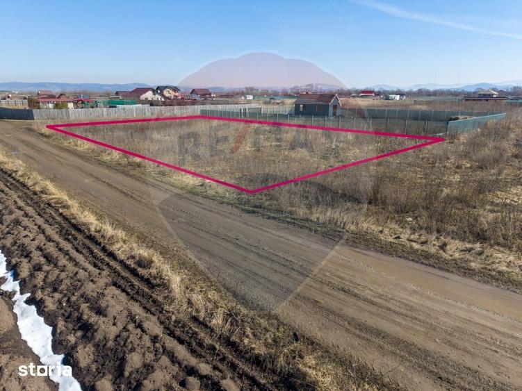 Teren intravilan de vanzare Halchiu - 2