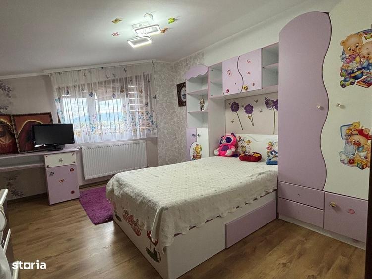 Casă cu 4 camere cu Teren 426 Mp în Central