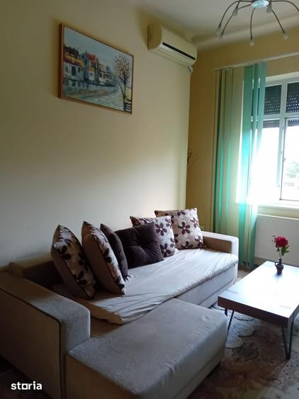 Apartament cu 3 camere decomandat în Obor