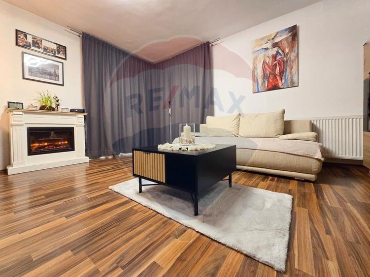 Apartament cu 2 camere semidecomandat, mobilat în Florești