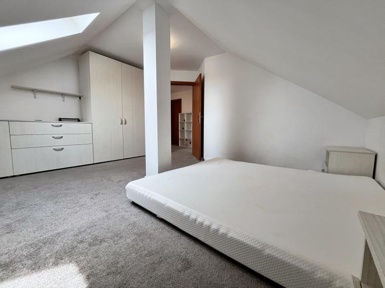 Apartament cu 4 camere semidecomandat în Andrei Mureșanu