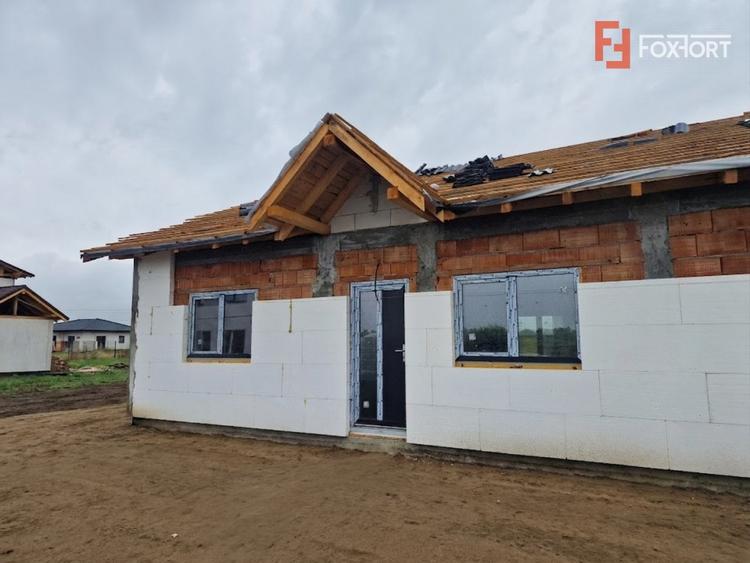 Duplex cu 3 camere cu Teren 307 Mp în Bucovăț (Remetea Mare)