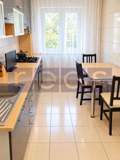Apartament cu 2 camere decomandat, mobilat în Polonă