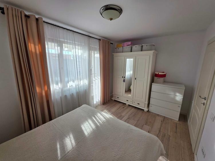 Apartament cu 2 camere decomandat în Obor