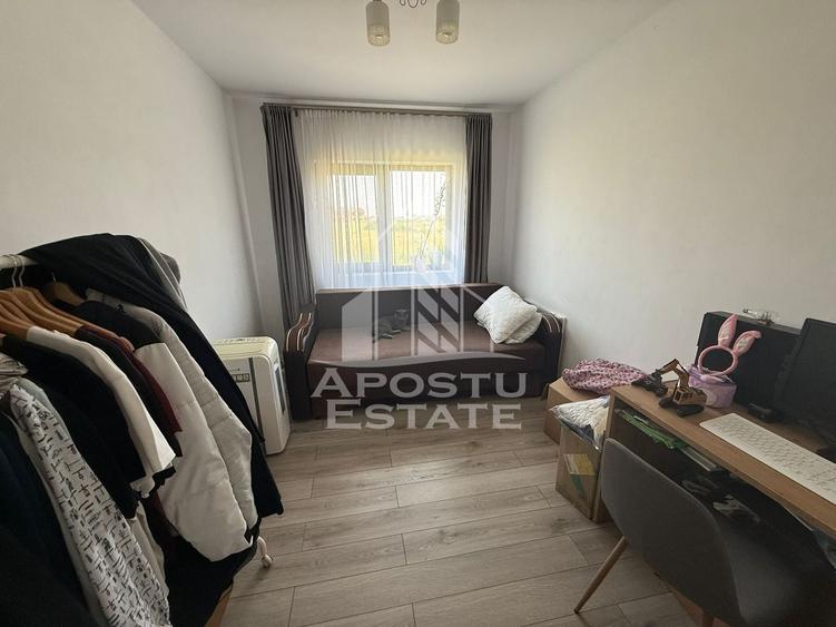 Casă individuală cu 4 camere cu Canalizare în Urseni