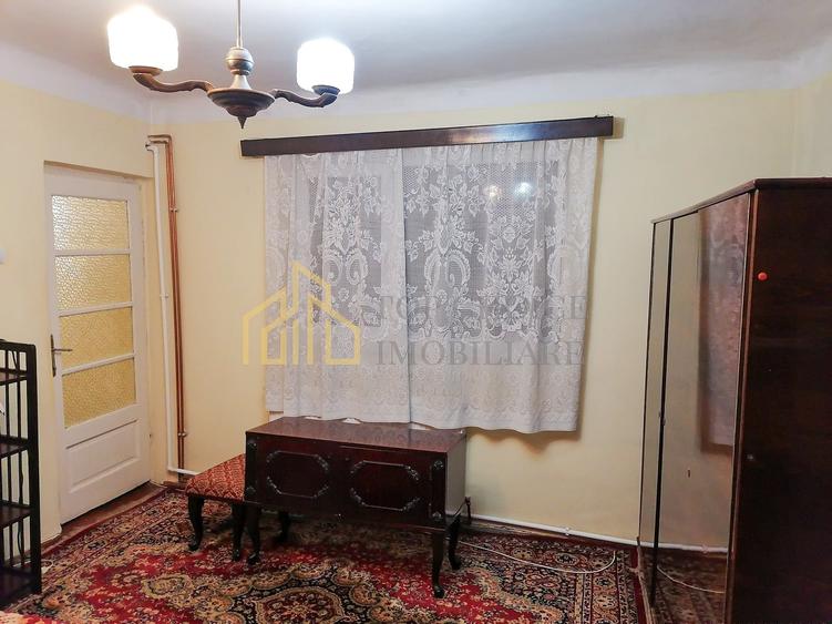 Casă cu 3 camere cu Canalizare în Giulești