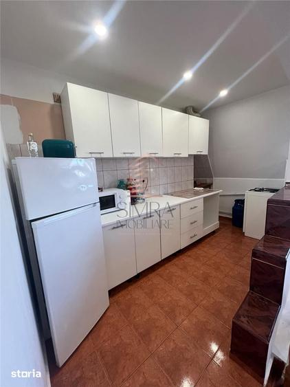 Apartament cu 3 camere decomandat în Cantemir