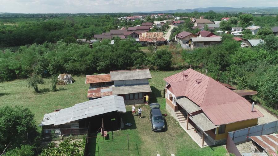 Casă cu 3 camere în Plopeni