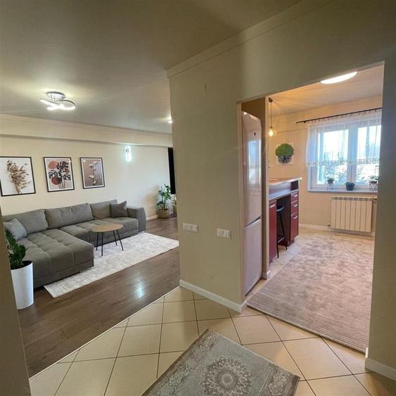 Apartament cu 2 camere decomandat, mobilat în Ultracentral