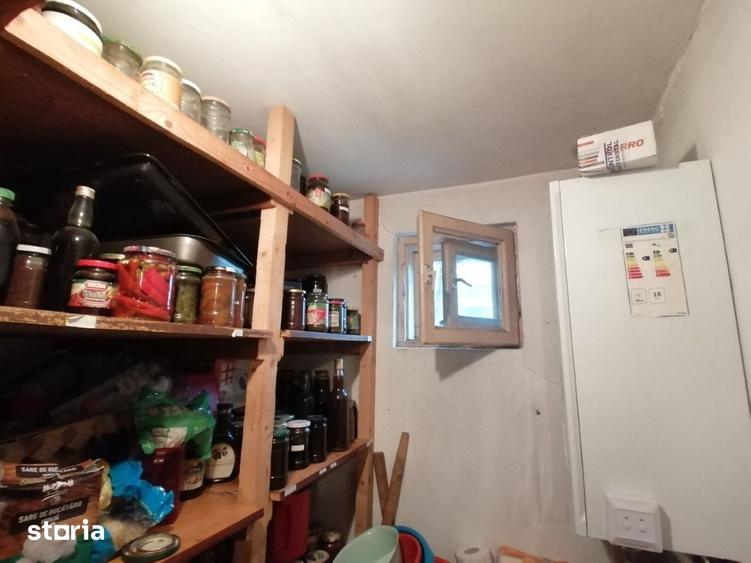 Casă cu 3 camere decomandat cu Teren 2150 Mp în Scorțeni