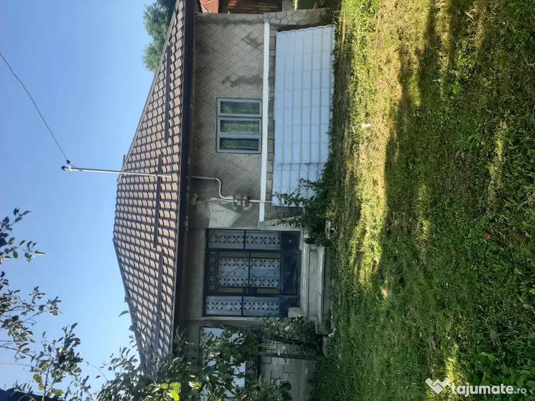 Casă cu 3 camere în Vărbila