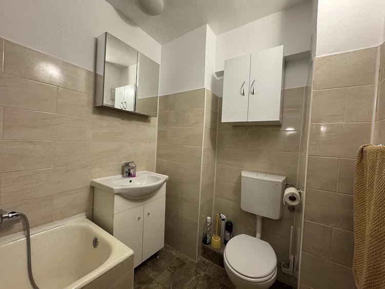 Apartament cu 4 camere decomandat în Iancului