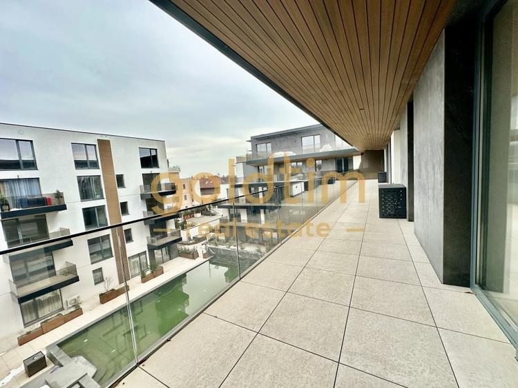 Apartament cu 4 camere decomandat, mobilat în Iancu Nicolae