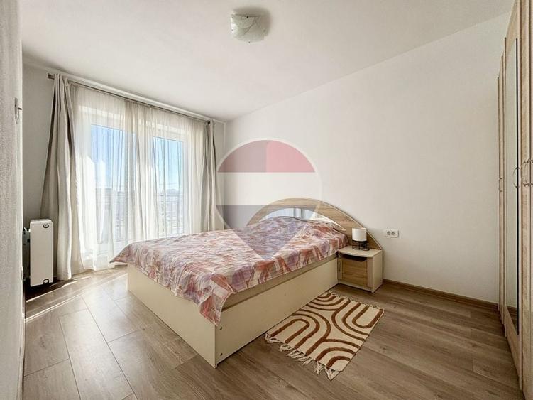 Apartament cu 2 camere decomandat în Tractorul