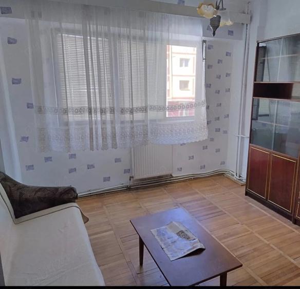 Apartament cu 2 camere decomandat în Govândari