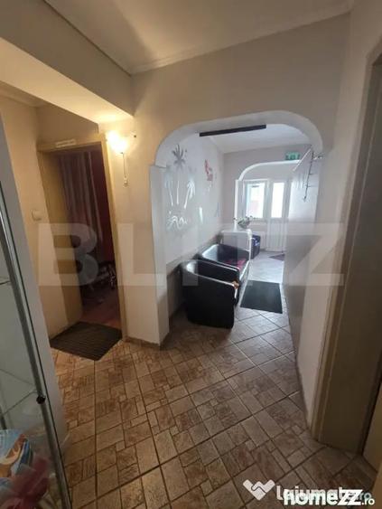 Apartament cu 3 camere decomandat în Dumbrava 2