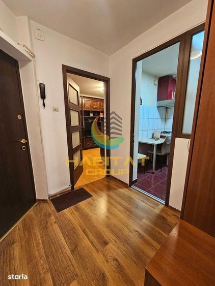 Apartament cu 3 camere decomandat în Socului