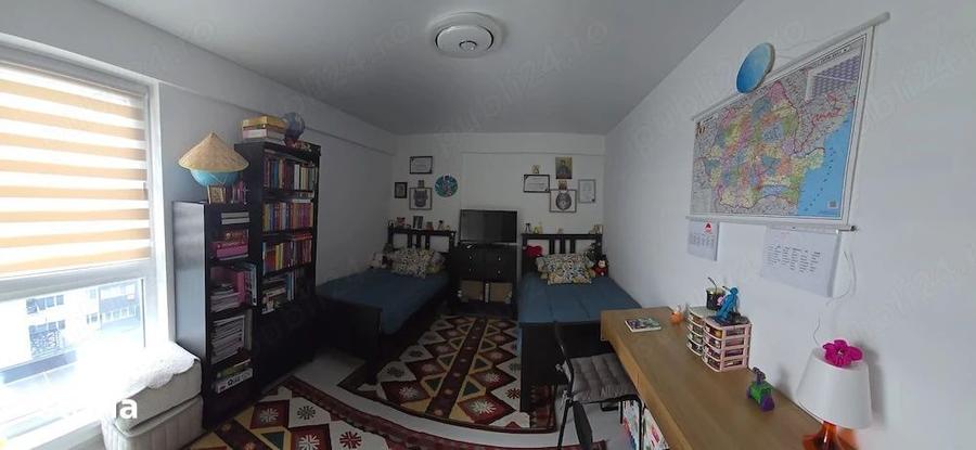 Apartament cu 3 camere semidecomandat, mobilat în Metalurgiei
