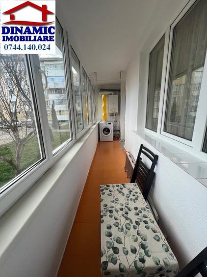 Ap 2 cam, 50 mp, parter, zona Carrefour, mobilat ?i utilat, 300 /luna - 4