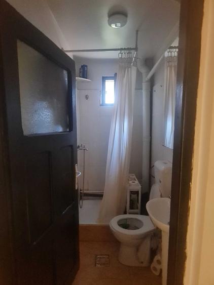 Apartament cu 2 camere decomandat în Bariera Vâlcii