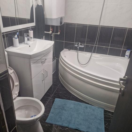 Apartament cu 2 camere decomandat în Exterior Vest