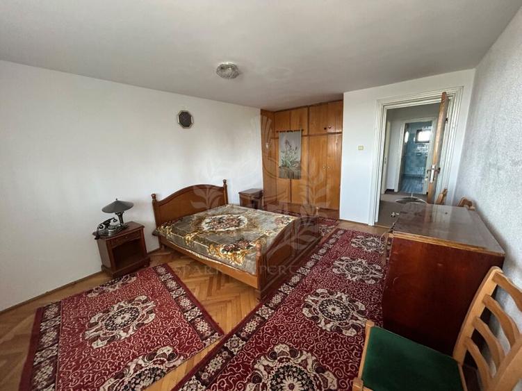 Casă cu 5 camere cu Teren 512 Mp în Boldești