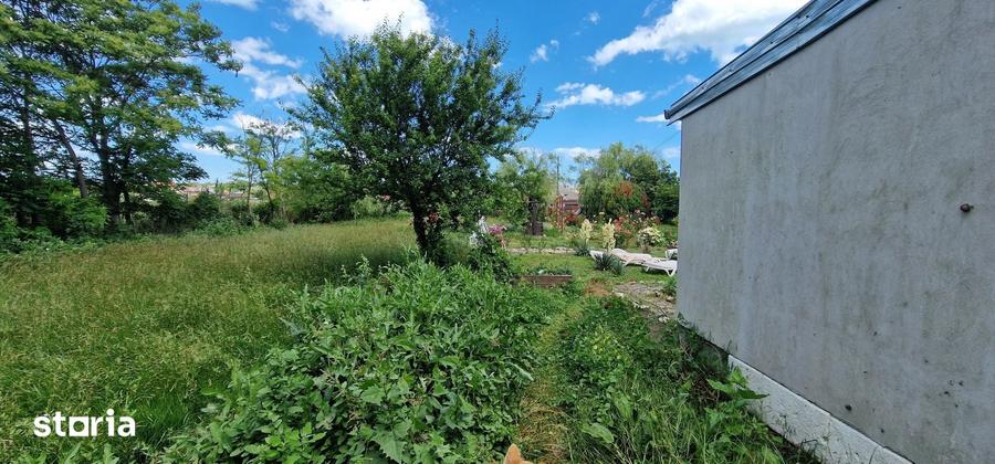 Casă cu 3 camere cu Teren 2100 Mp în Tuzla