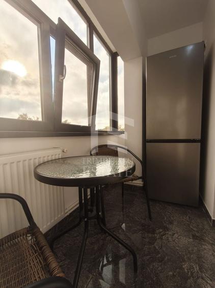 Apartament cu 3 camere decomandat, mobilat în Central