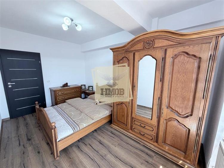 Apartament cu 3 camere decomandat, mobilat în Exterior Est