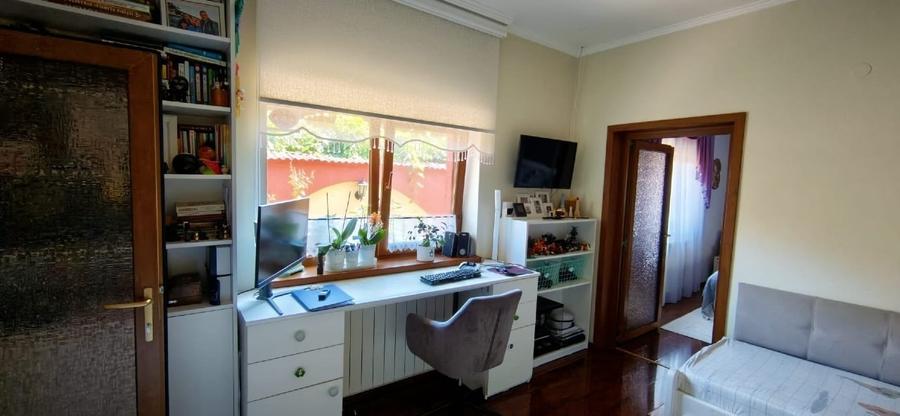 Casă individuală cu 3 camere cu Canalizare în Inel I