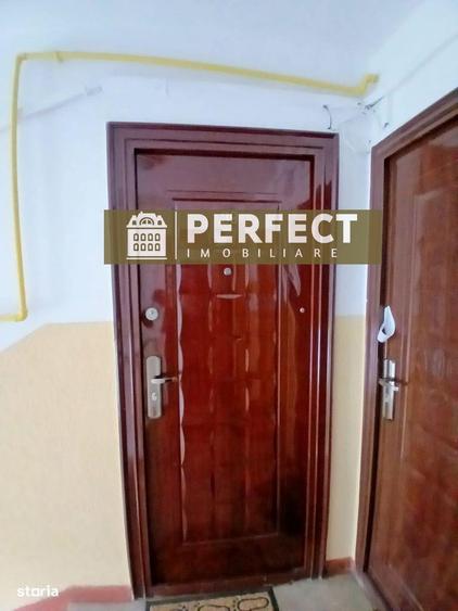 Apartament cu 3 camere semidecomandat în Vest