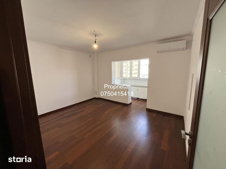 Apartament cu 4 camere în Vitan