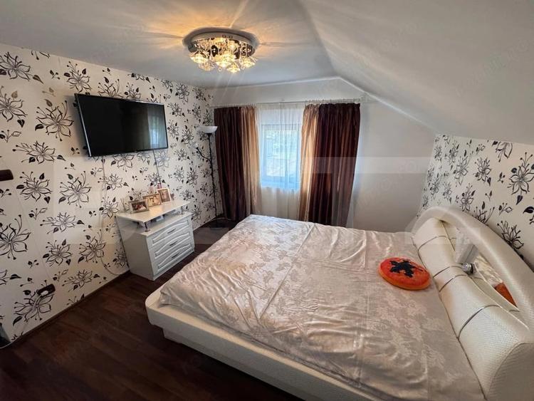 Casă cu Teren 678 Mp în Valea